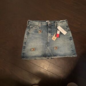 Tommy Hilfiger Embroidered Mini Skirt